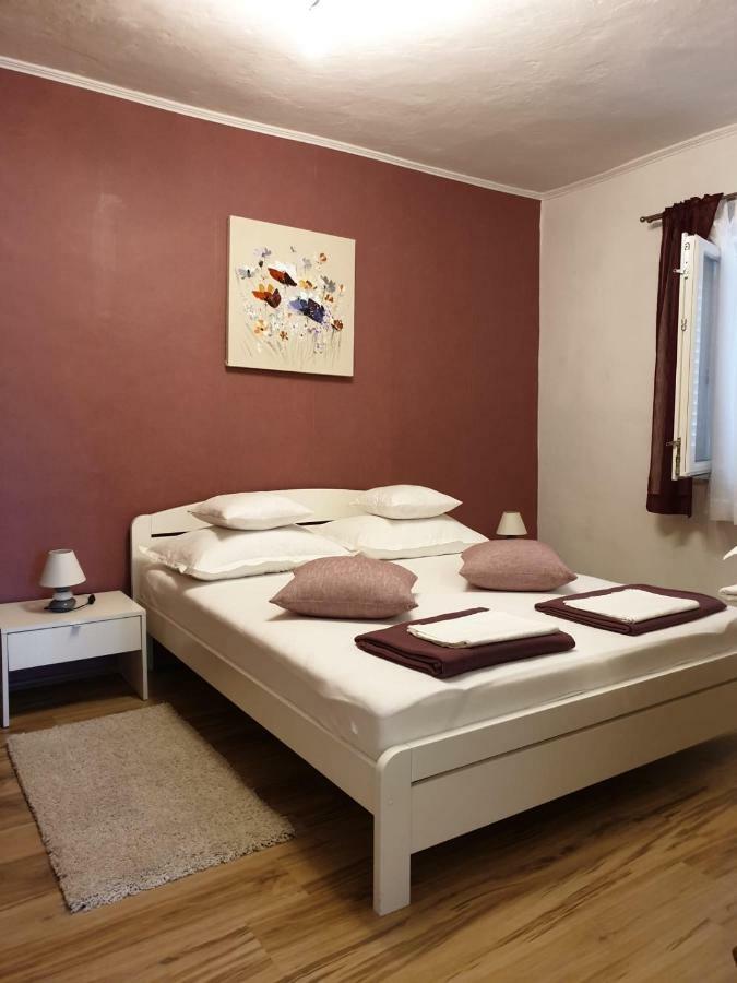 Apartment Mira Trogir Bagian luar foto